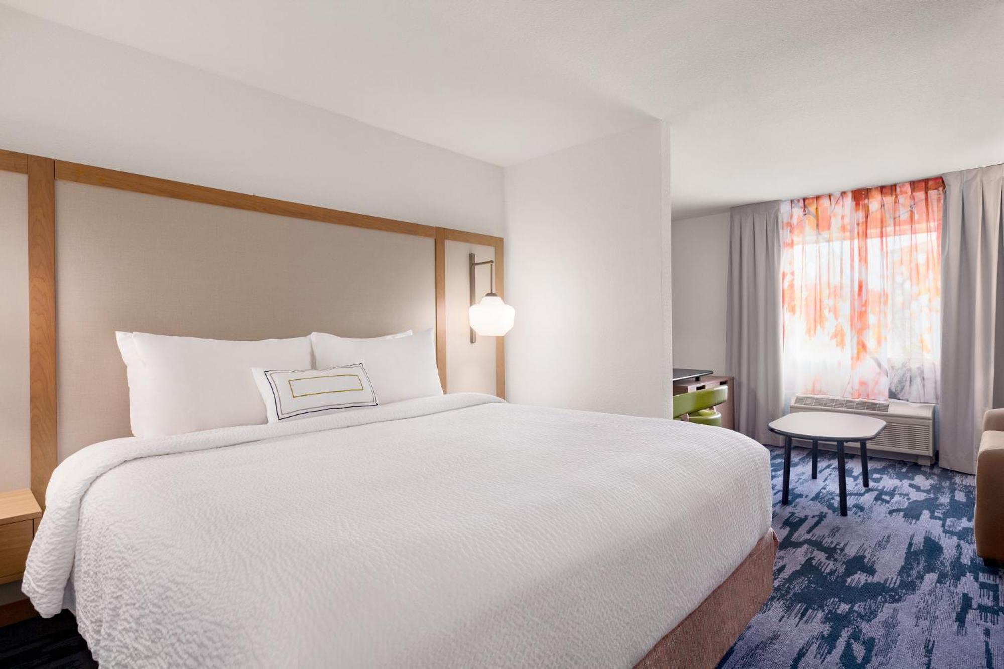 Fairfield Erie Millcreek Mall Hotel Kearsarge